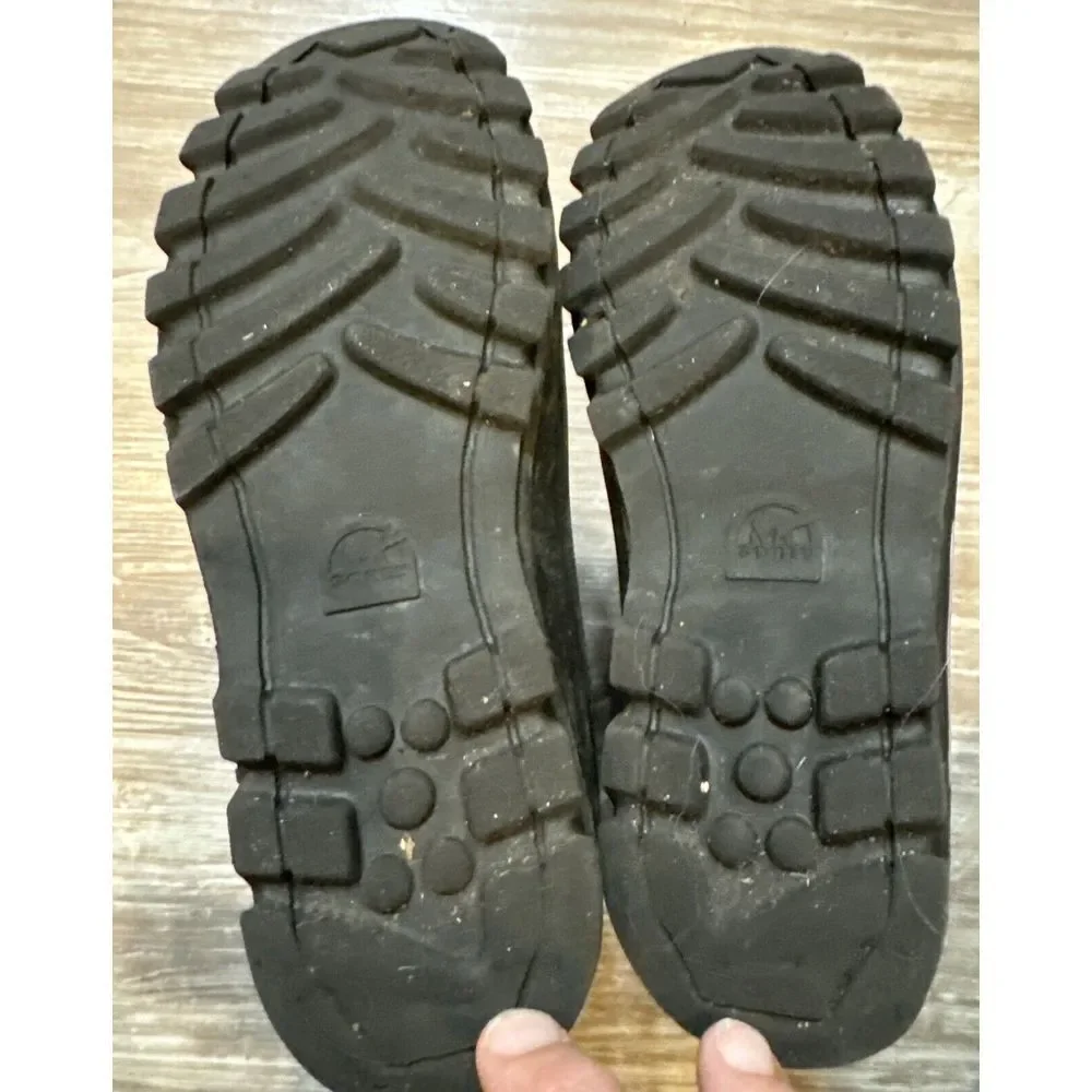 Sorel Flurry NY1590-542 Size 4 US Youth Waterproof Winter Boots Purple/Gray‎